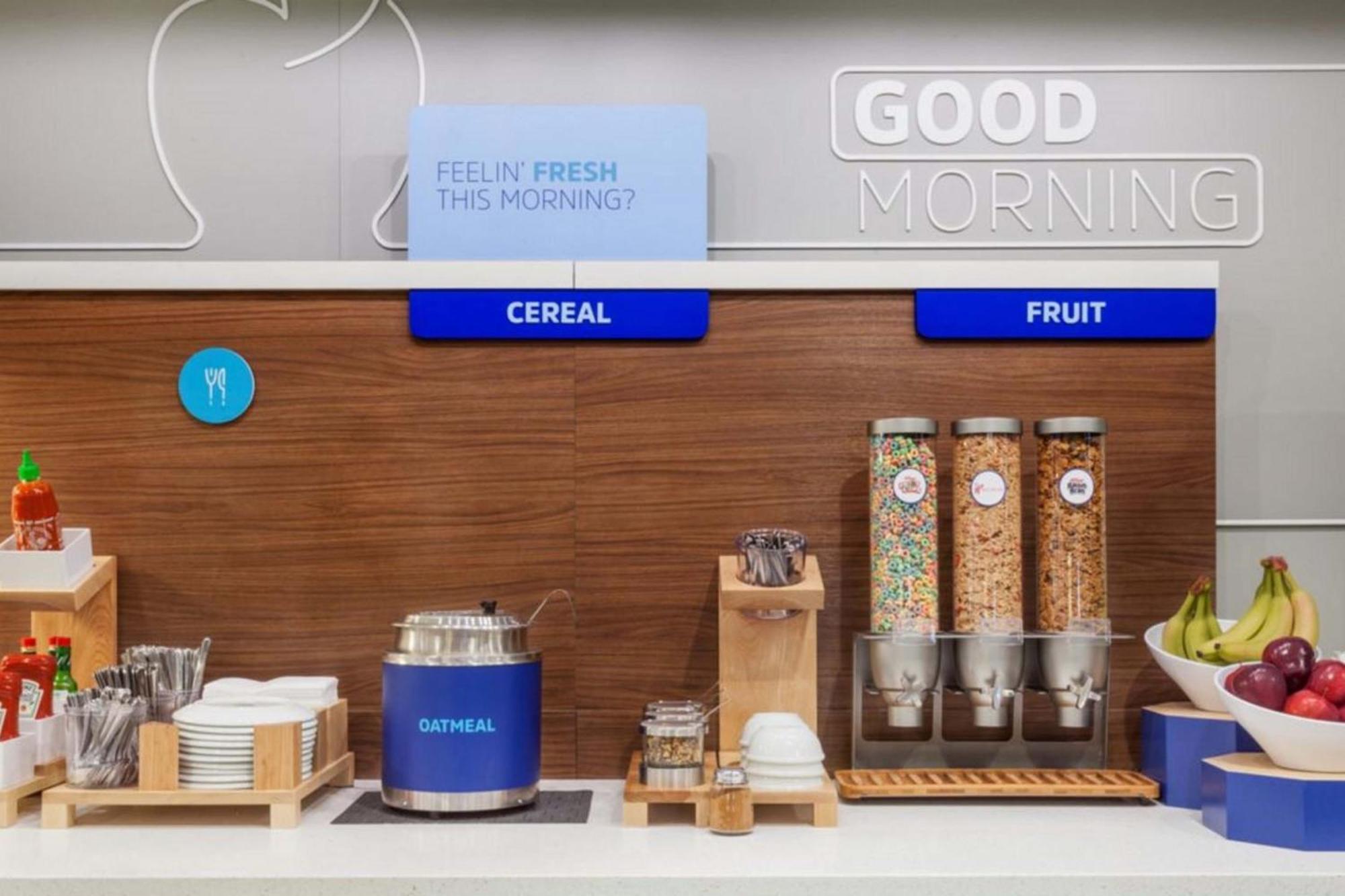 Holiday Inn Express - Alliance By Ihg Exteriér fotografie