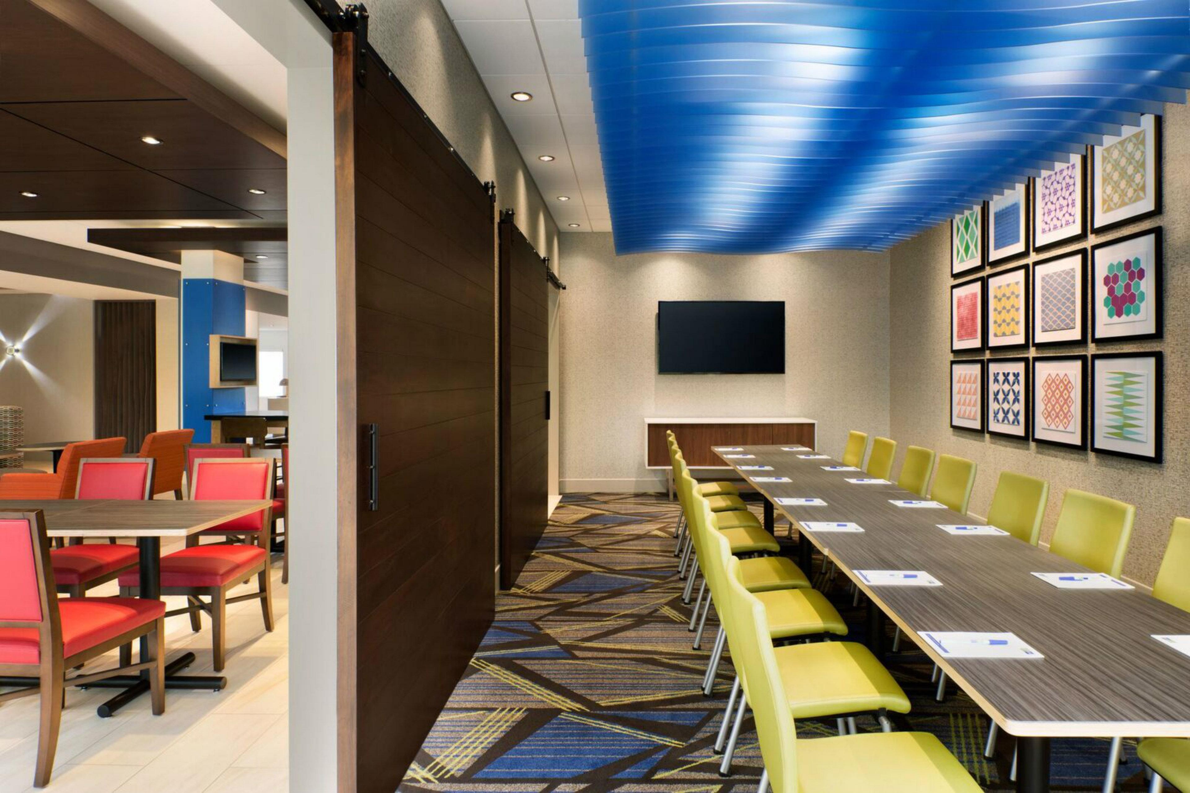 Holiday Inn Express - Alliance By Ihg Exteriér fotografie